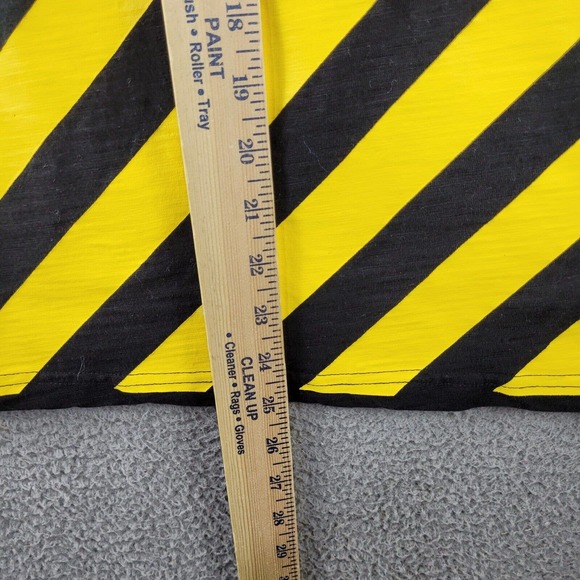 White Snake Shirt Mens Medium Red Black Colorblock Modern Streetwear Graphic Tee - Picture 8 of 9